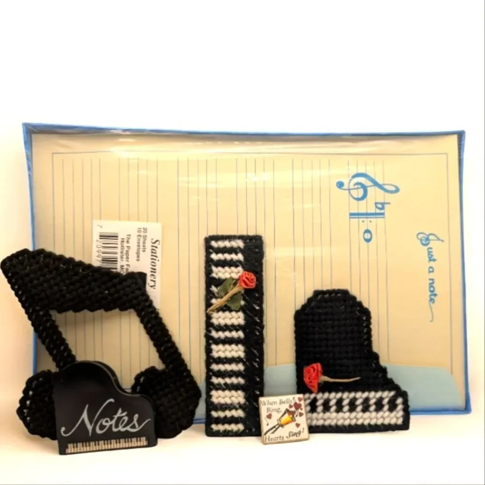 Vintage musical stationary and magnet set novelty‎ kitschy piano